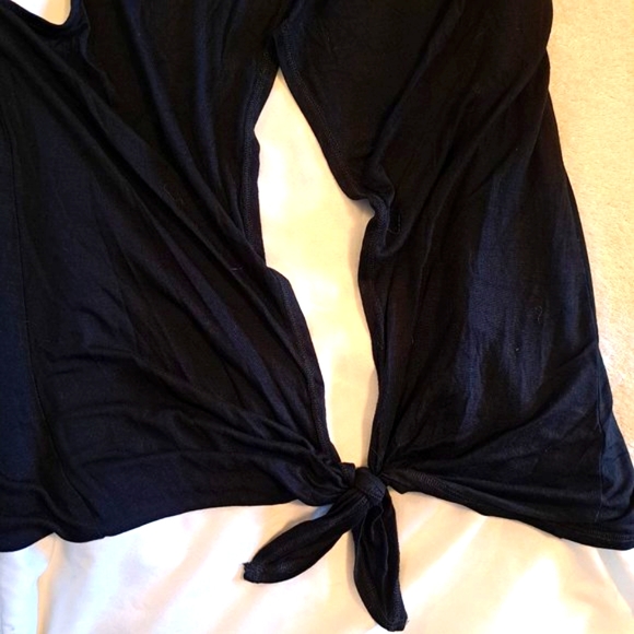 Yogalicous Back Wrap Tie Tank Size Medium - Picture 3 of 4